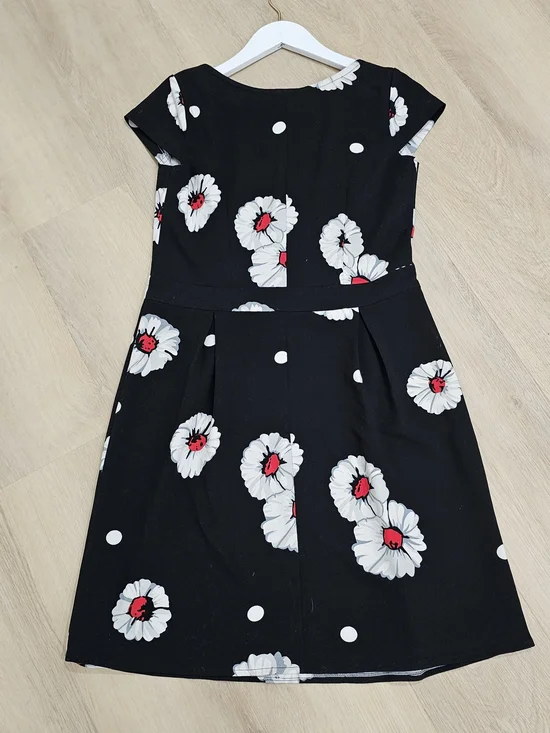 Black Floral A-Line Dress Size M Back Daisy Print  Fit & Flare Minimalist Retro - Picture 7 of 14